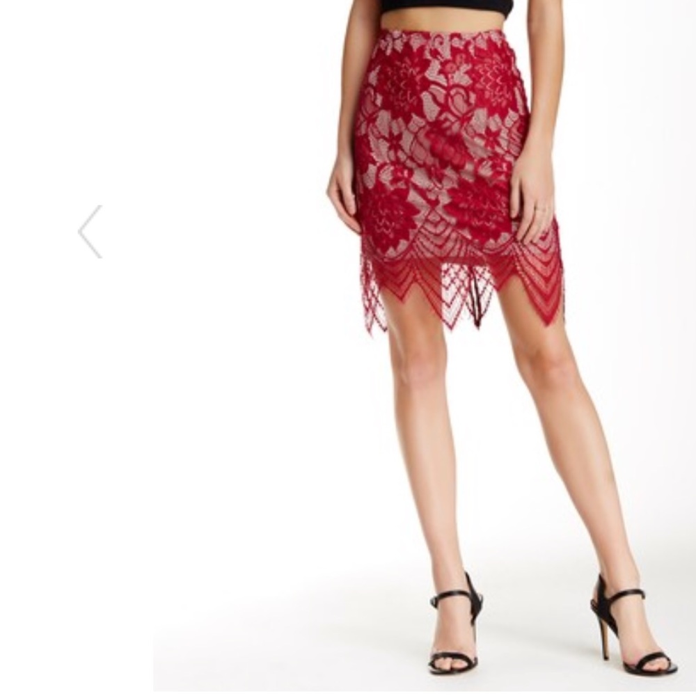 Tart Ursula Lace Skirt Persian Red L - Picture 1 of 5