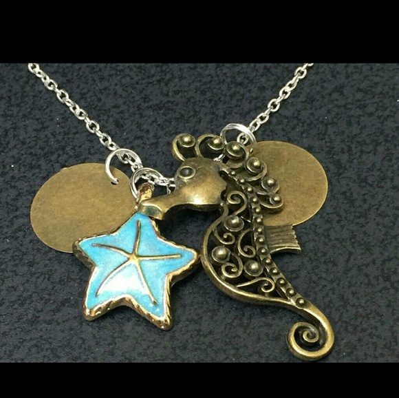 🌟 HANDCRAFTED STAR FISH & SEA HORSE TIBETAN SILVER NECKLACE 18" CHAIN CHARMS ✨️ - Picture 3 of 4