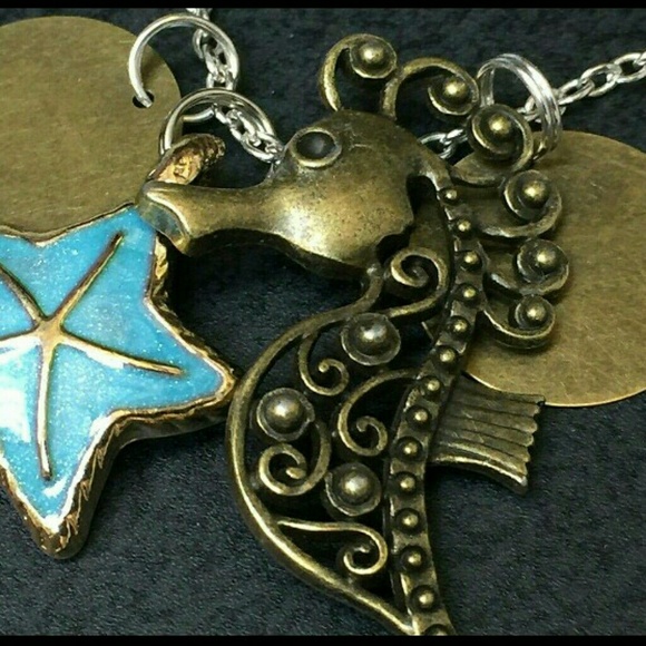 🌟 HANDCRAFTED STAR FISH & SEA HORSE TIBETAN SILVER NECKLACE 18" CHAIN CHARMS ✨️ - Picture 4 of 4