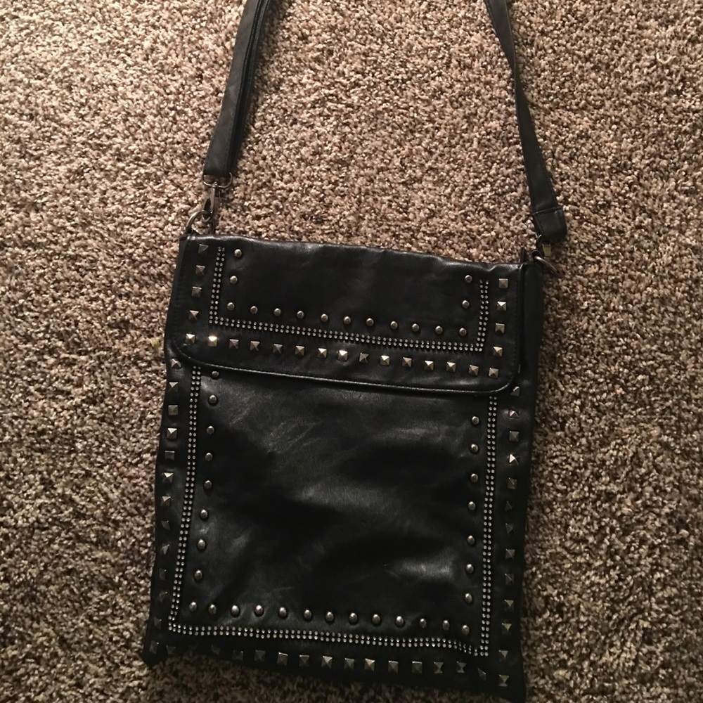 Black crossbody purse
