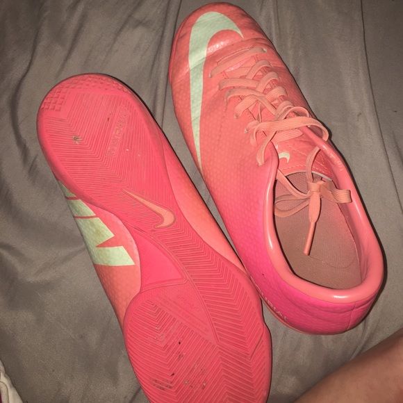 footlocker indoor soccer shoes