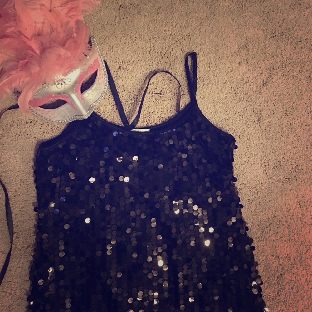 👗Spaghetti strap full body black sequin dress