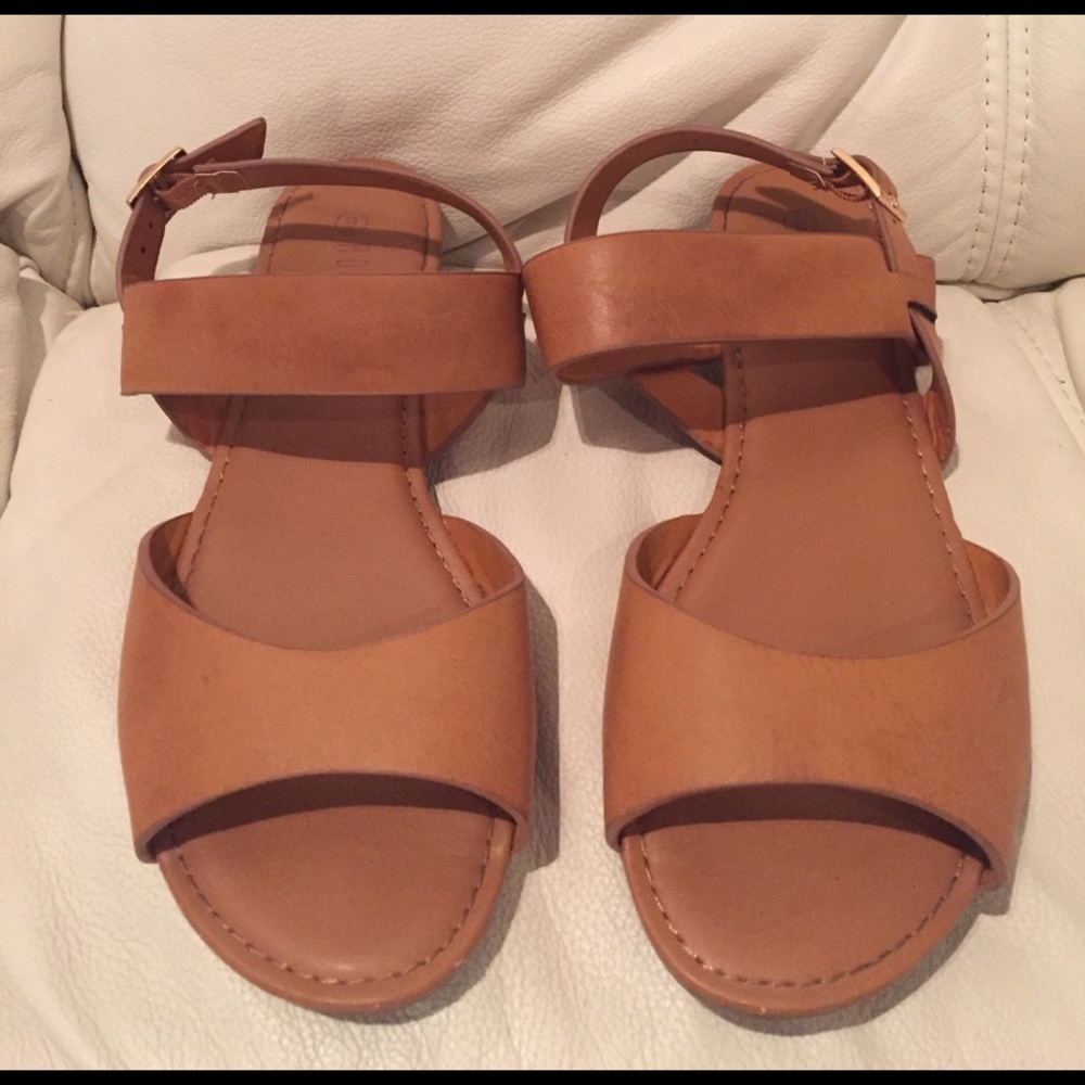 Tan Flat Sandals 9