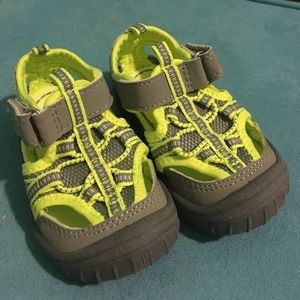 NWT oshkosh b'gosh neon green grey toddler sandals