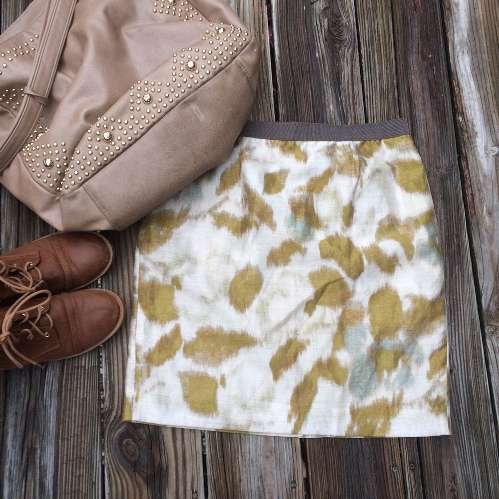 Adorable LOFT Print Skirt