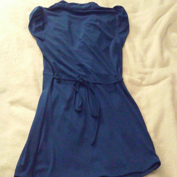 Top - Picture 2 of 2