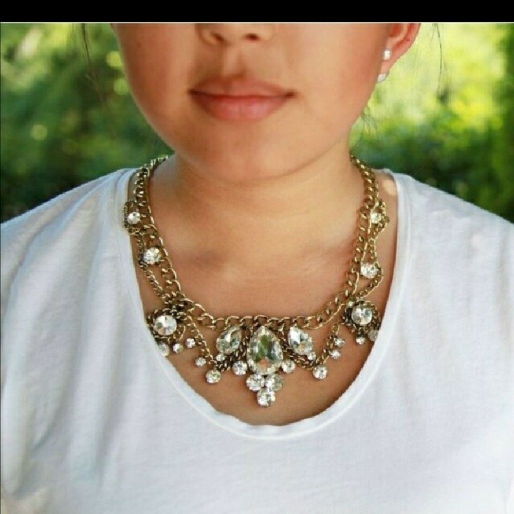 Chandelier Crystals necklace **ONLY 4 LEFT**