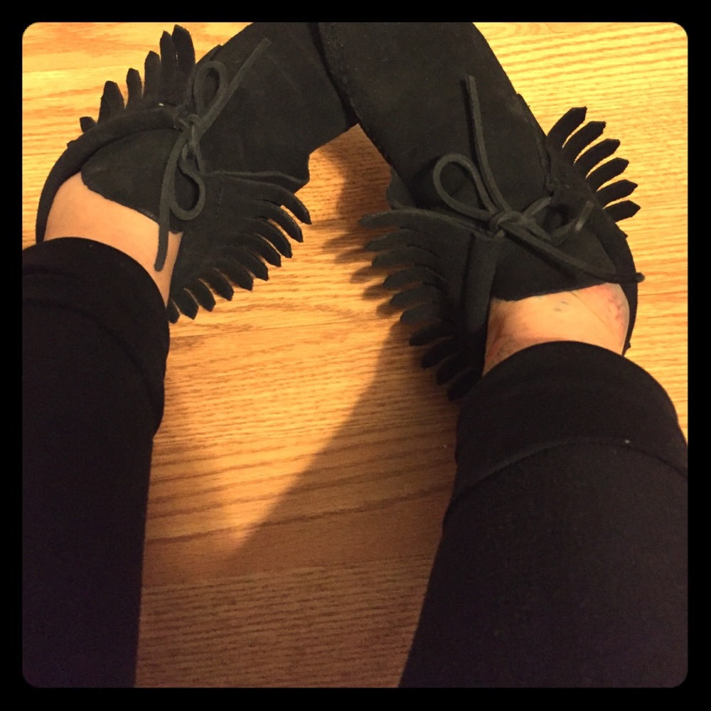 ⚡️FLASH SALE⚡️🆕NWOT Black Moccasin Fringe Booties