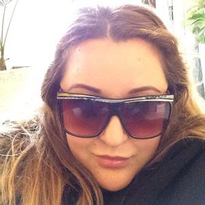 Meet your Posher, Catherine