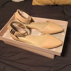 BCBG Flats Nude - Ankle Strap, D'orsay