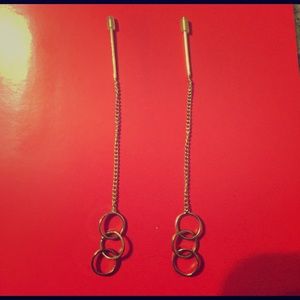 Thread style earrings