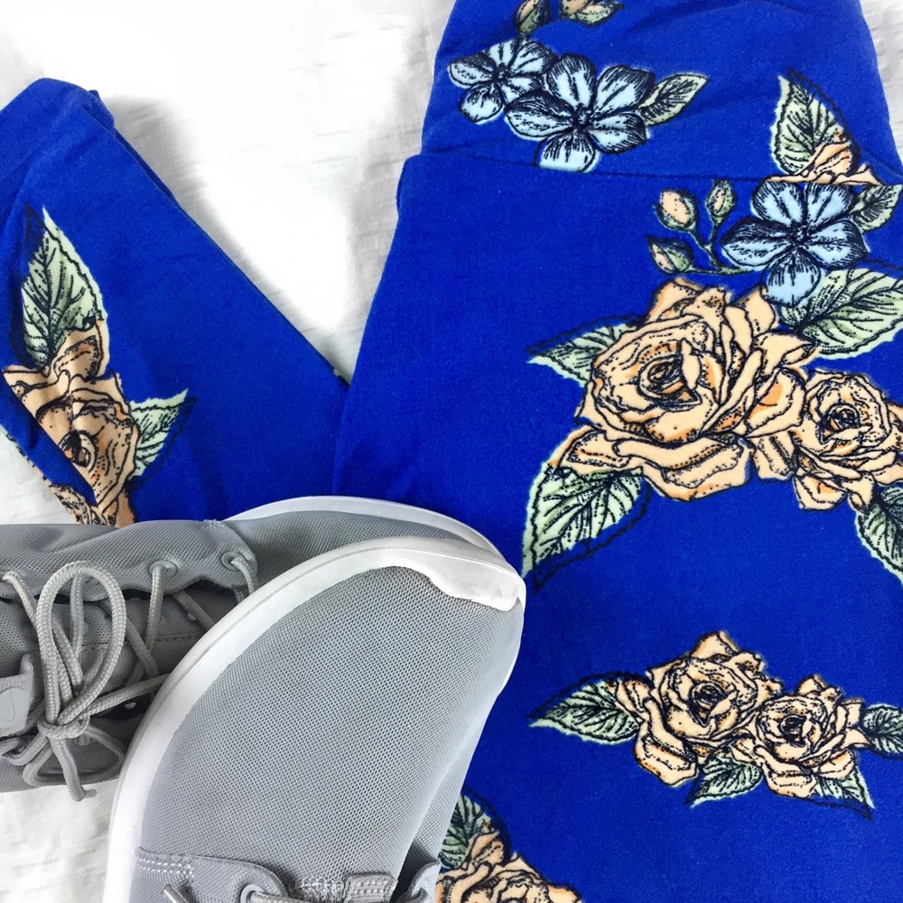LulaRoe Roses Leggings