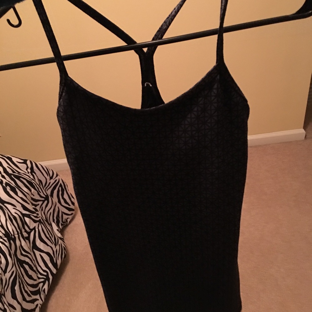 🌟LULULEMON Y TANK LIMITED EDITION🔥