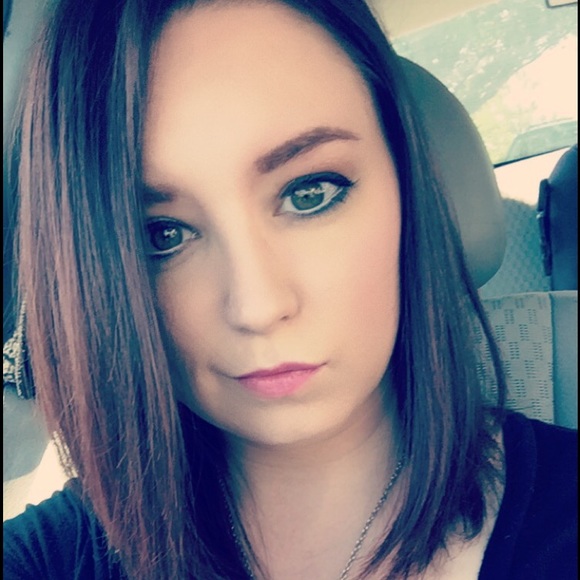 Meet your Posher, Brianne - Picture 1 of 1