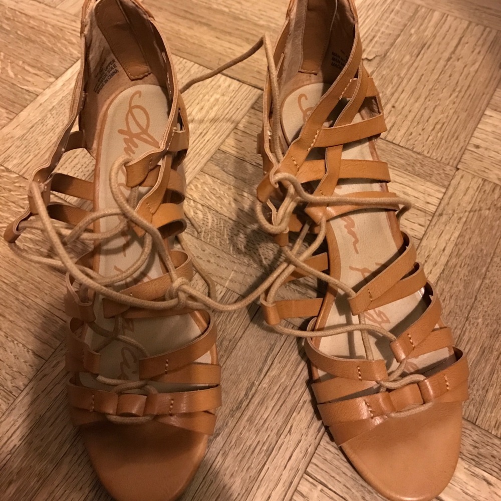 Dress shoes 👠