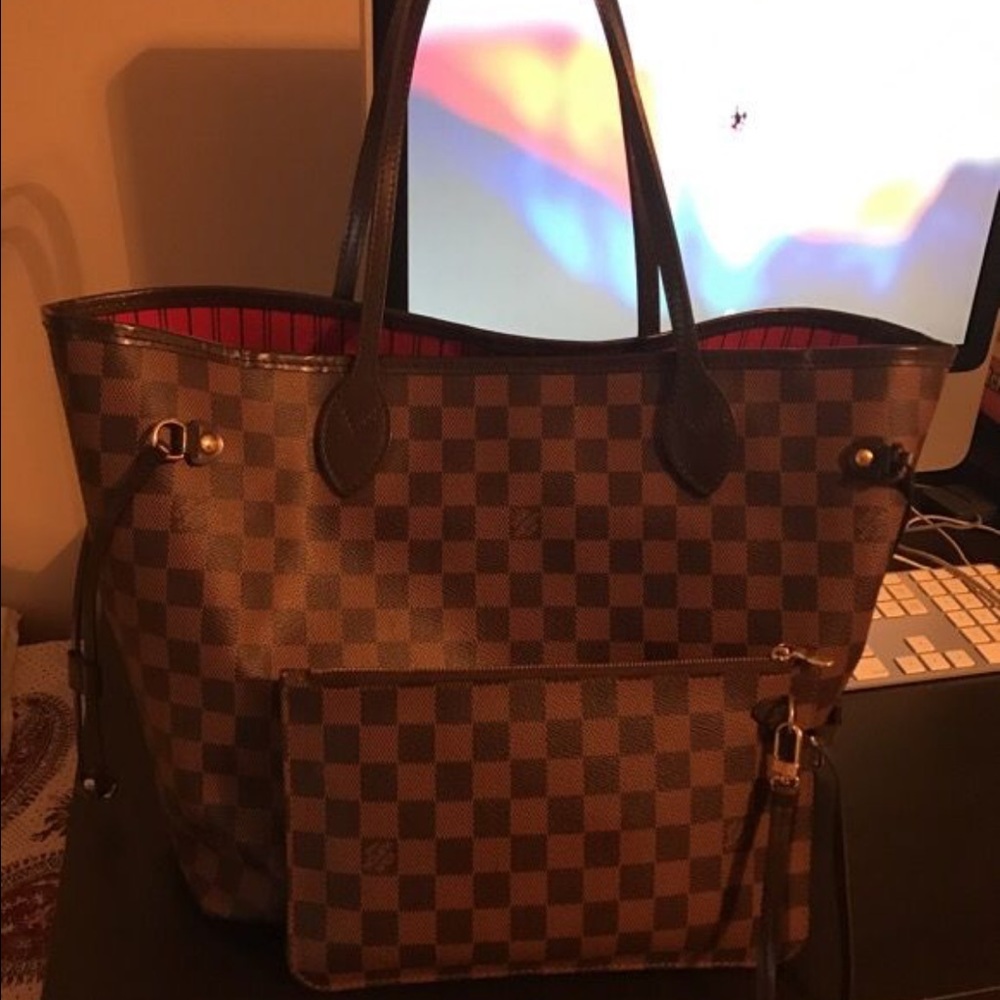 Louis Vuitton Neverfull MM bag