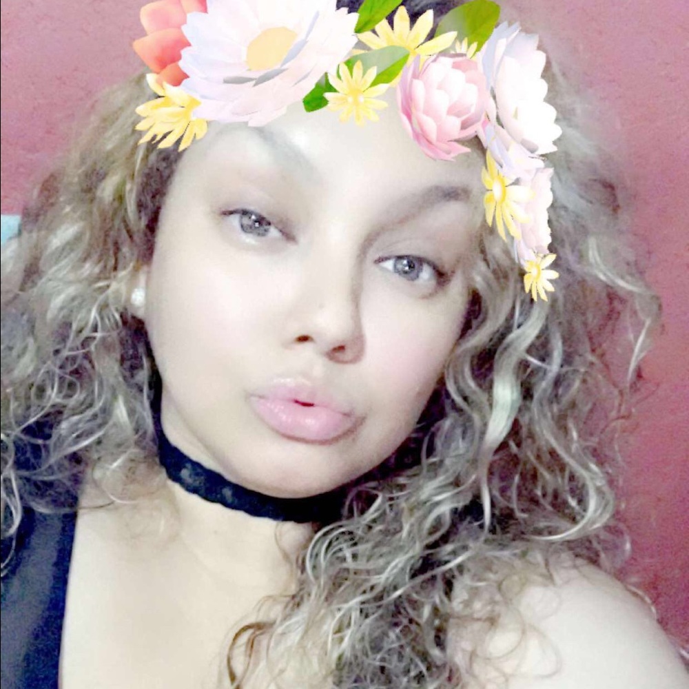 Meet your Posher, Priscilla