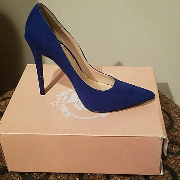 Shoes - Picture 1 of 1