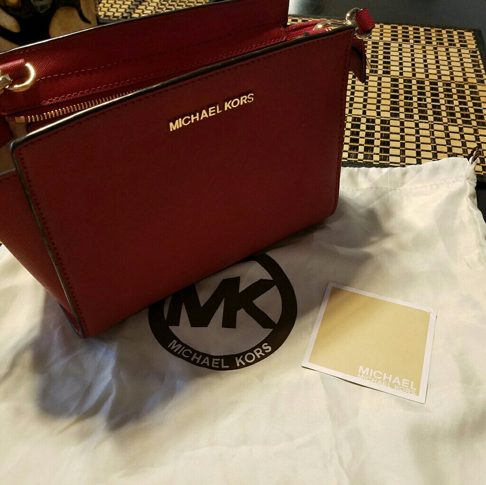 🎉🎉SOLD🎉🎉Authentic Michael Kors Selma