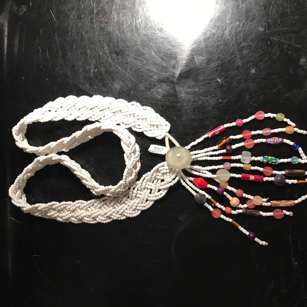 Heavy white beaded sz L belt