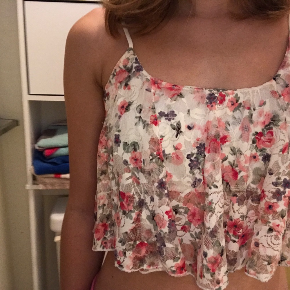 Lace flowy crop top