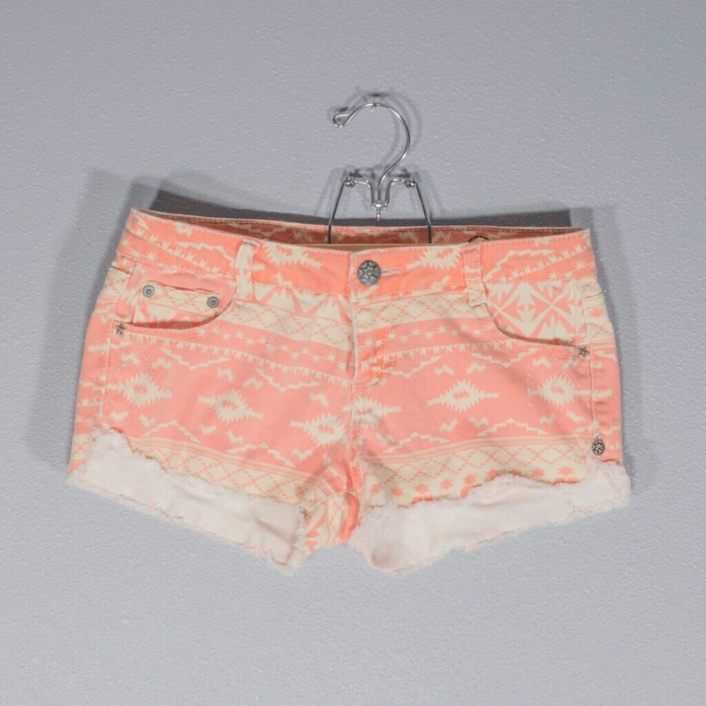 Vanilla Star Patterned Shorts