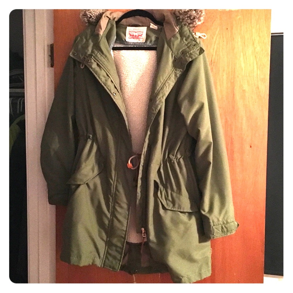 Levi's ~ Anorak/Rain Jacket ~ Fleece Lined❄️❄️