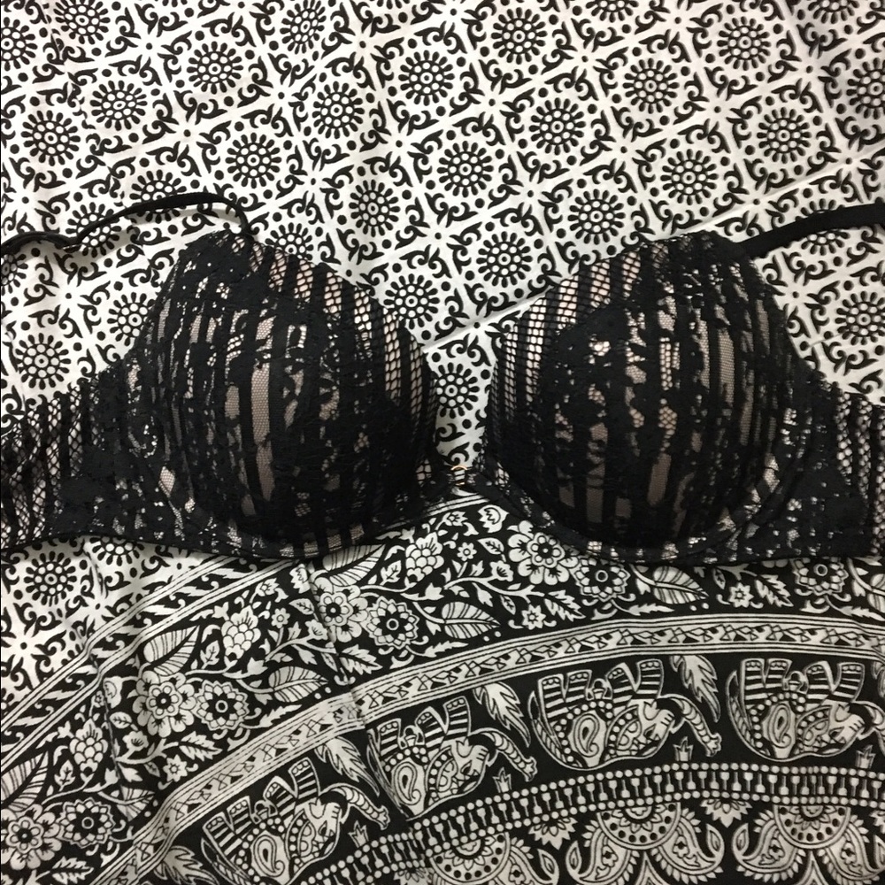 34D Victoria's Secret push up