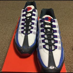AIR MAX '95 PREMIUM NEW NEVER WORN SIZE 10