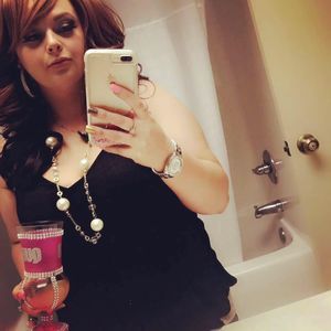 Meet your Posher, Genae