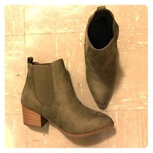 🌟SALE🌟 Olive Suede booties