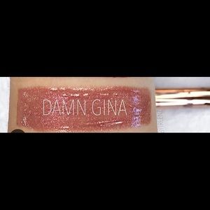 1 Kylie Jenner liquid lipstick- "Damn Gina"💛