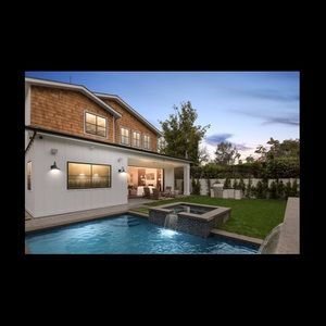 Meet your Posher, Amit