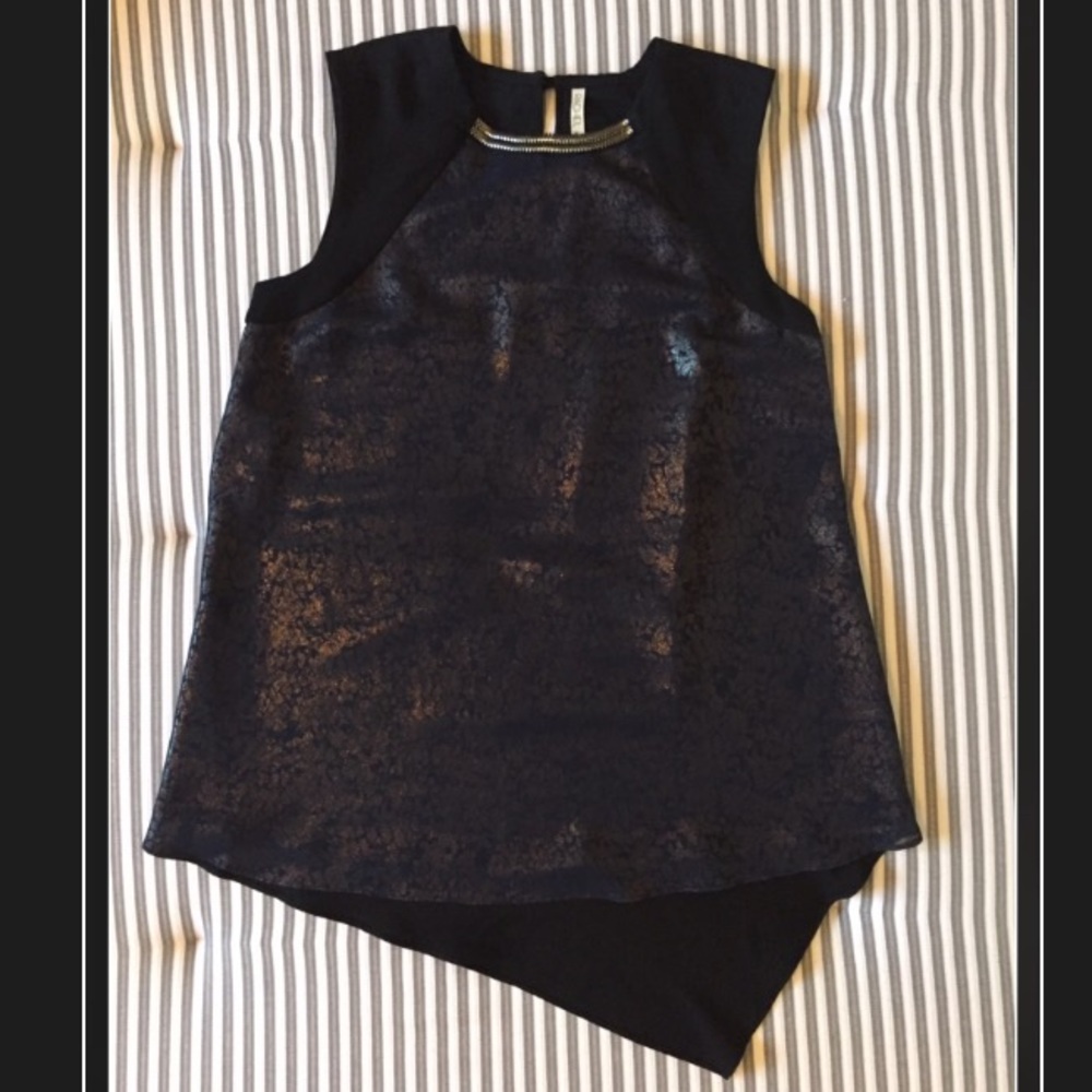 1 DAY LEFT! Rachel Roy AsymmetricalSleeveless Top