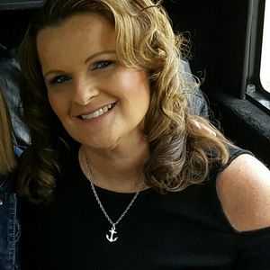 Meet your Posher, Sandy