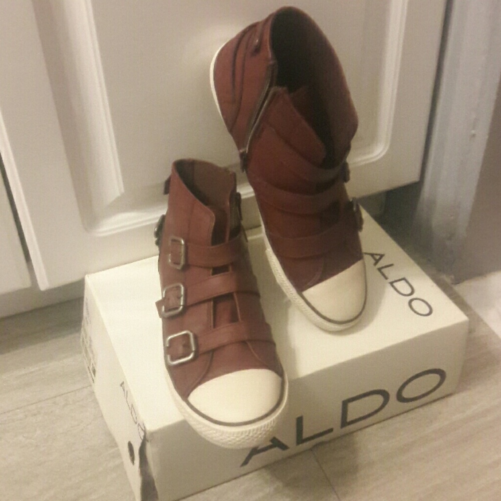 ♡♡ SALE ♡♡ Aldo Iese Leather Sneaker