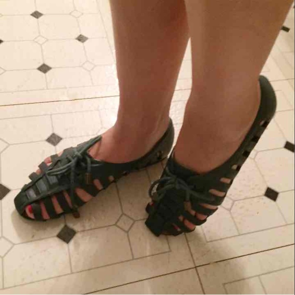Cutout Flats