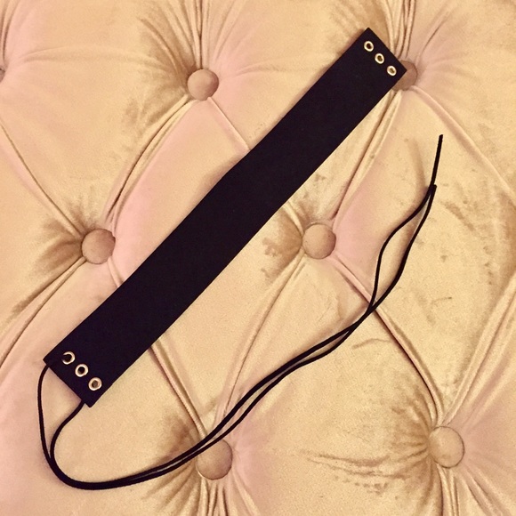 💣 Black Lace-up Choker 💣 - Picture 5 of 5