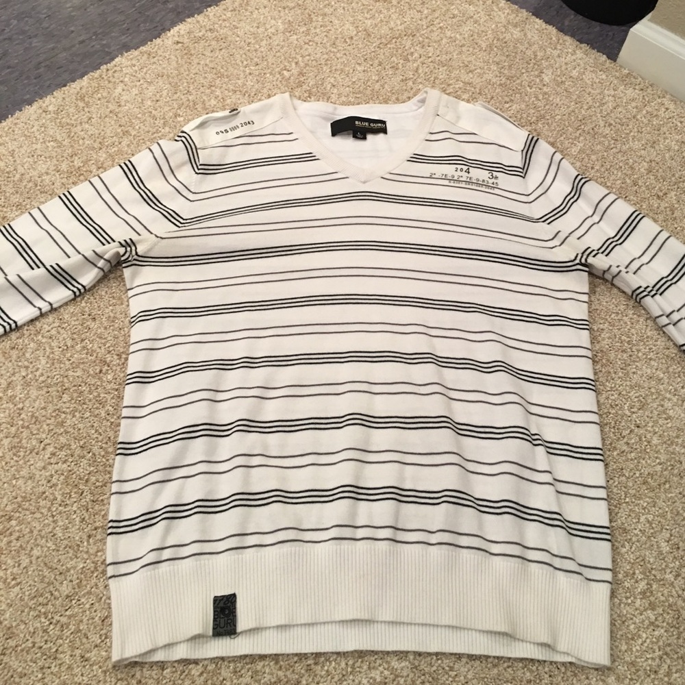 V-neck sweater size Large