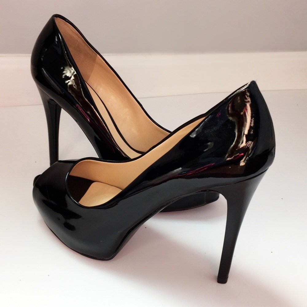 🌟NEW🌟 Guess Black Patches Peep Toe Platform Pump
