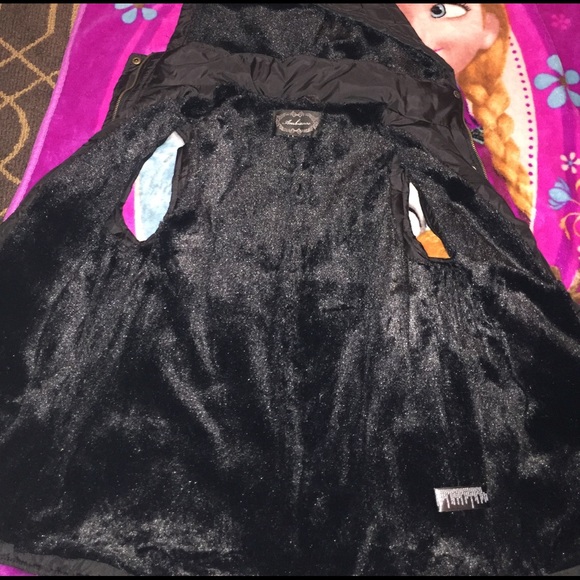 Black vest - Picture 3 of 4