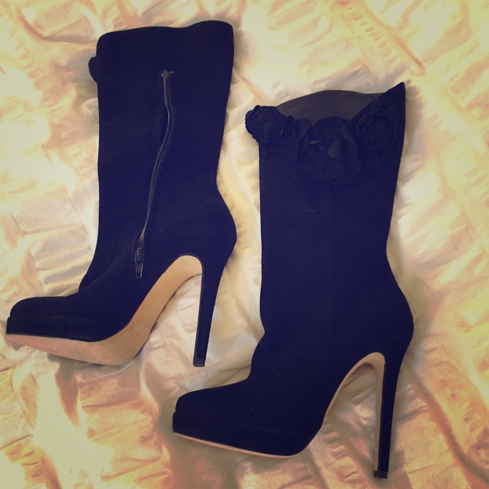 Oscar de la Renta stiletto booties