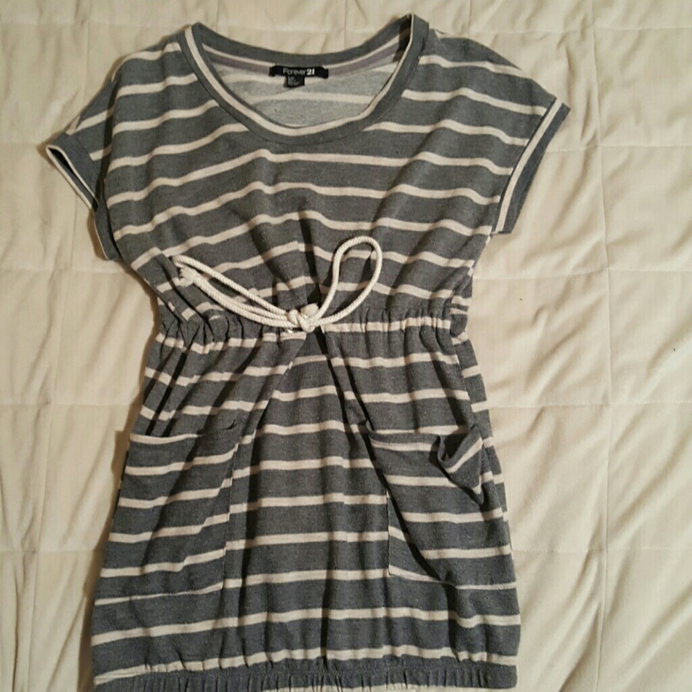 Long tunic shirt w/ elastic bottom