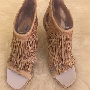 Brand new Vince Camuto Brown Dazzle Heels size 6.5