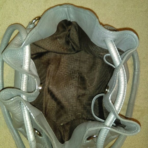 COLE HAAN GRAY LEATHER HANDBAG - Picture 4 of 5