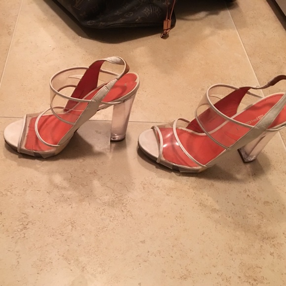 Via Spiga - Picture 3 of 3