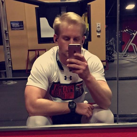 Meet your Posher, Ian - Picture 1 of 1