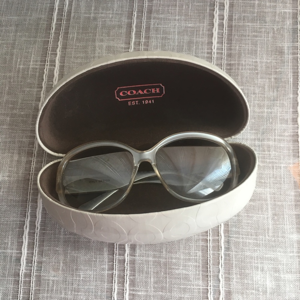 Coach sun glasses