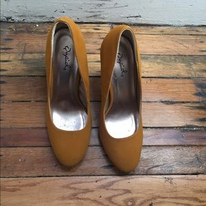 Like new Qupid Mustard Yellow Pumps (Vegan)