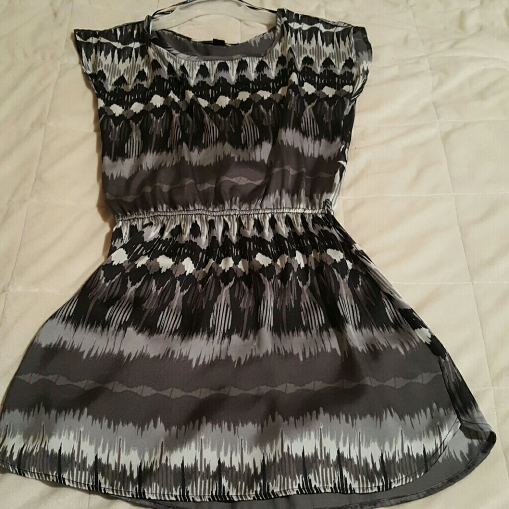 Cute Black and gray tone tunic